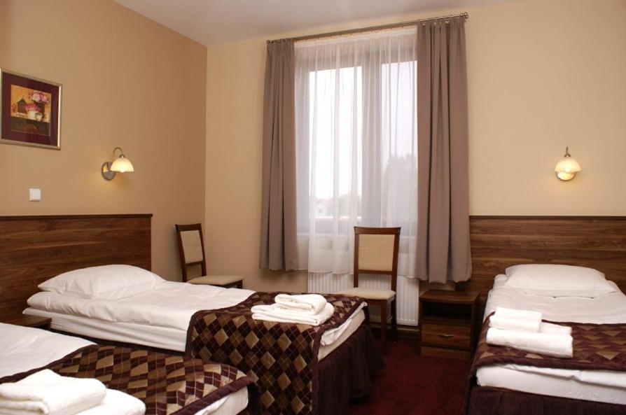 Hotel Belfort Łomża Habitación foto